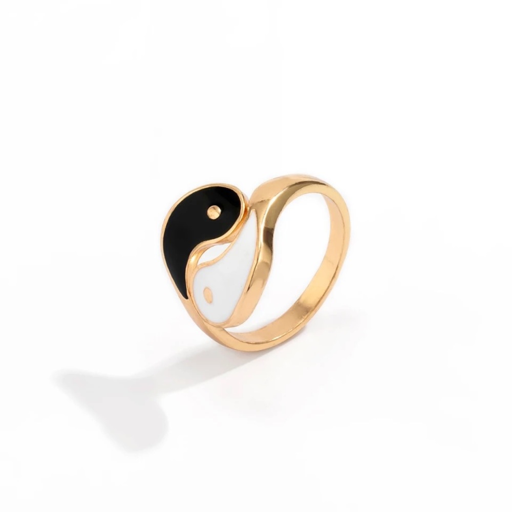 Vintage Yin Yang Tai Chi Enamel Gold Ring - Picture 2 of 5